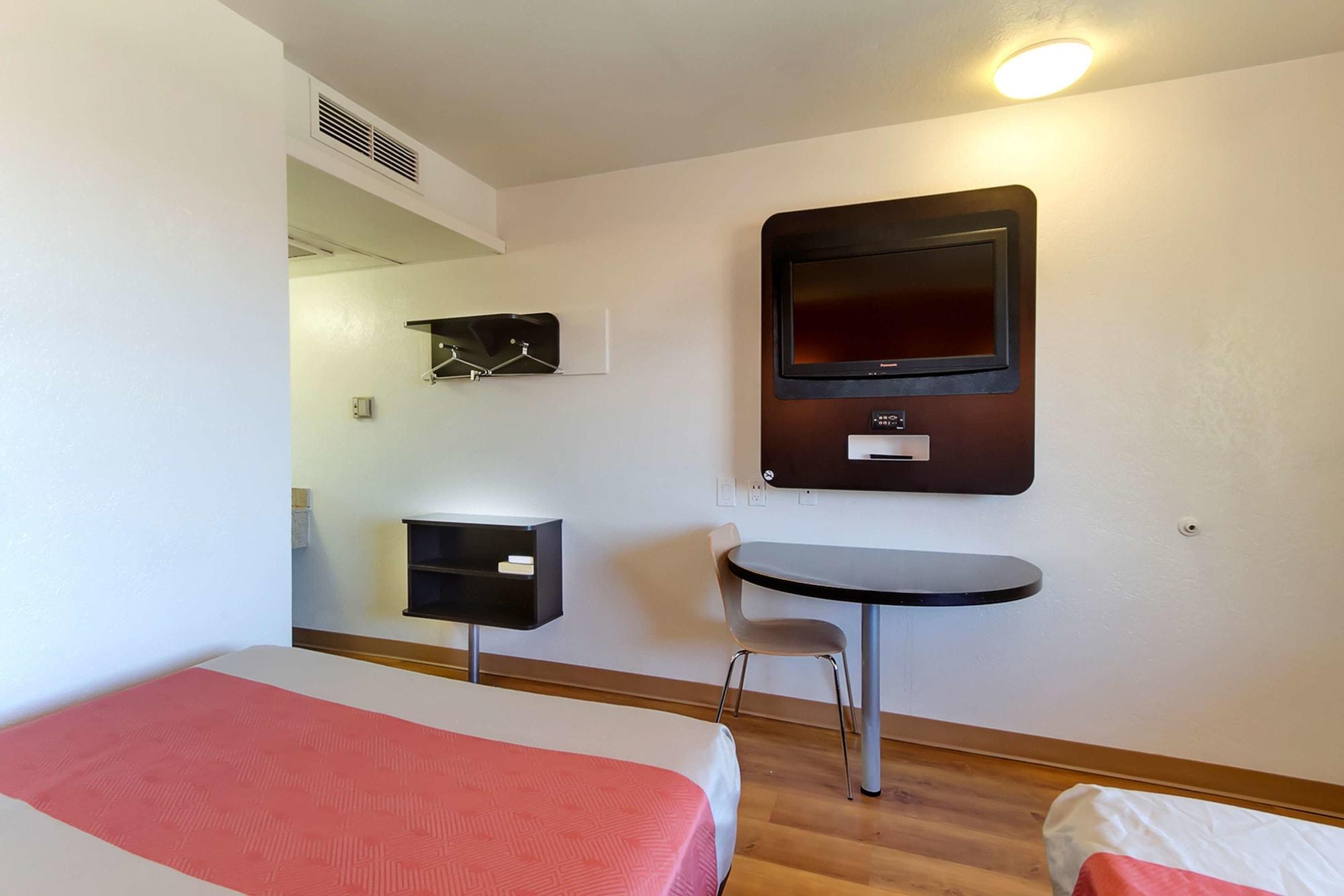 Motel 6-Capitol Heights, Md - Washington Largo Ngoại thất bức ảnh