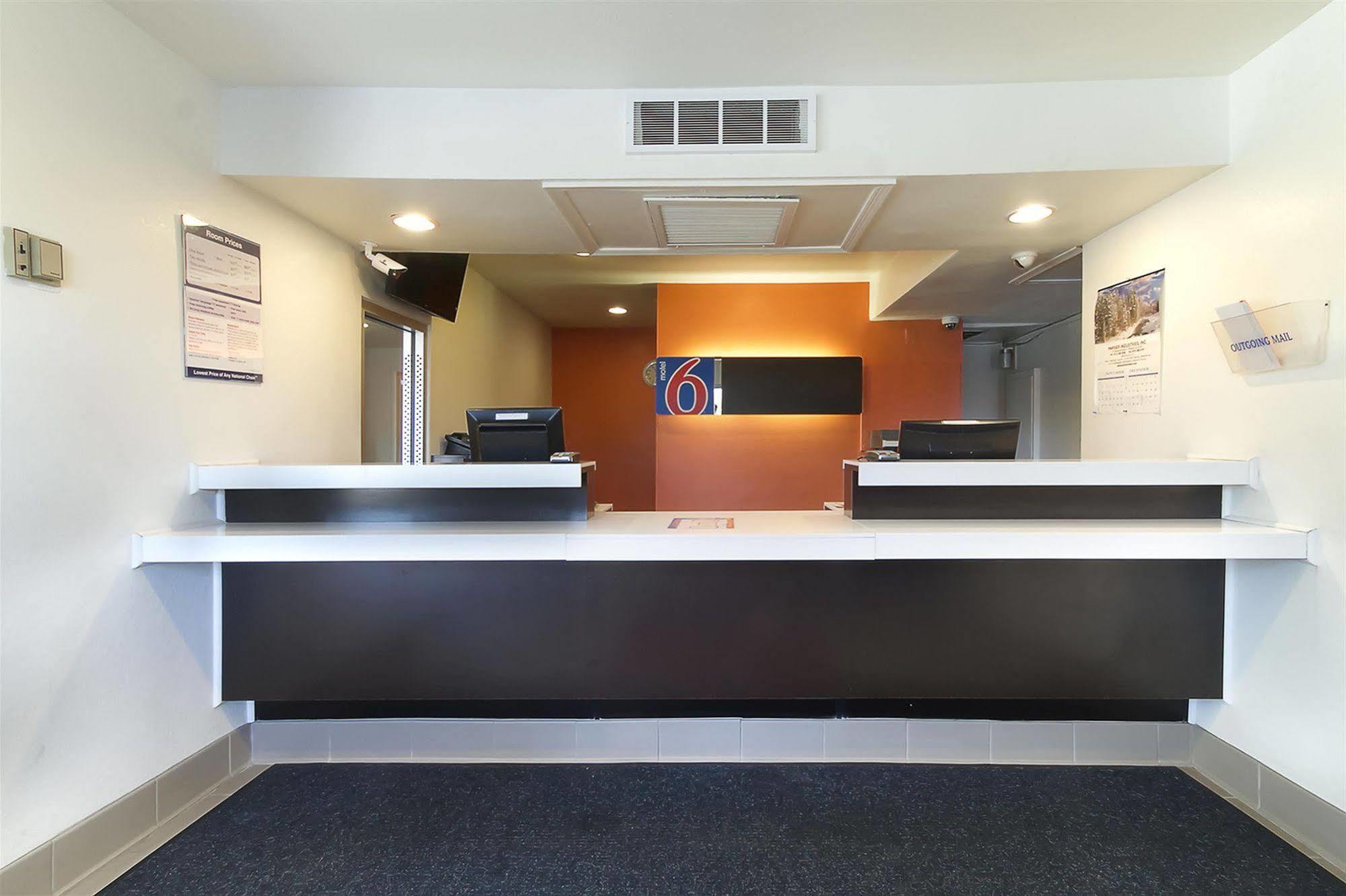 Motel 6-Capitol Heights, Md - Washington Largo Ngoại thất bức ảnh