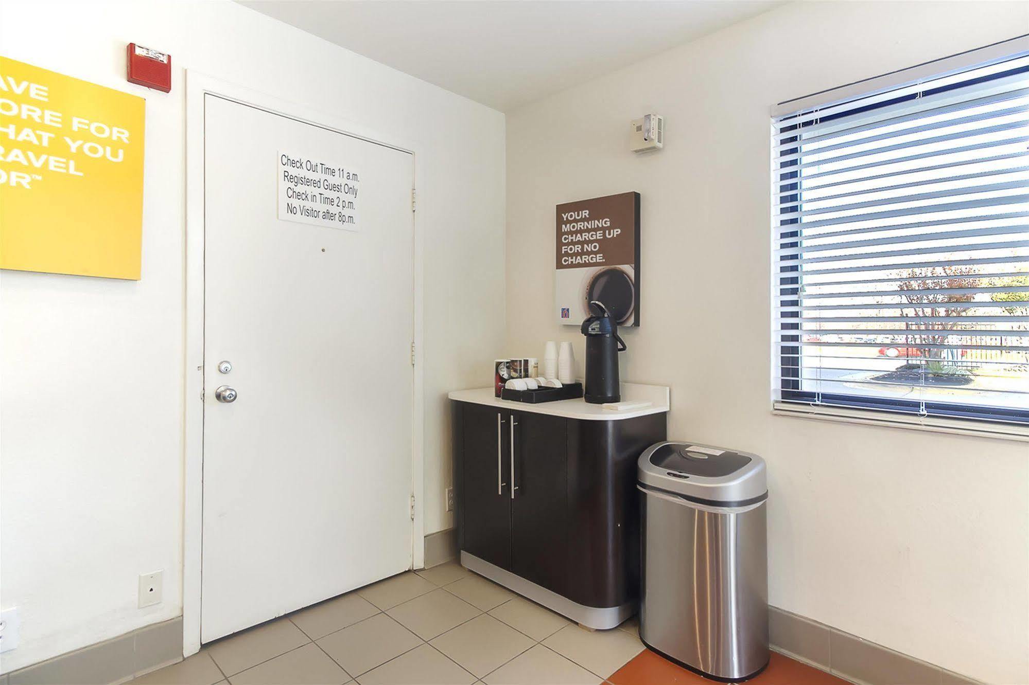 Motel 6-Capitol Heights, Md - Washington Largo Ngoại thất bức ảnh