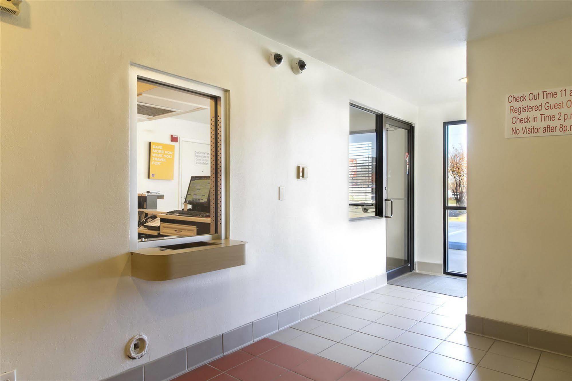 Motel 6-Capitol Heights, Md - Washington Largo Ngoại thất bức ảnh