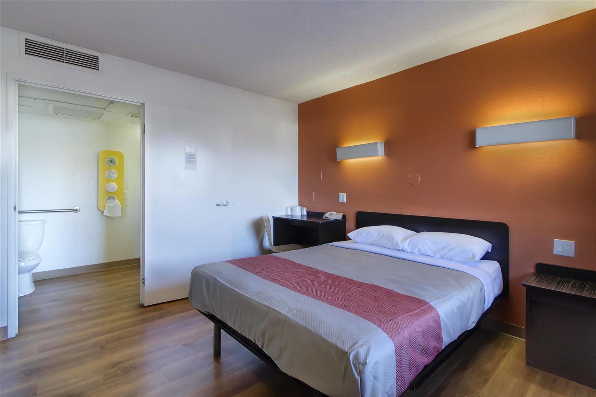 Motel 6-Capitol Heights, Md - Washington Largo Ngoại thất bức ảnh