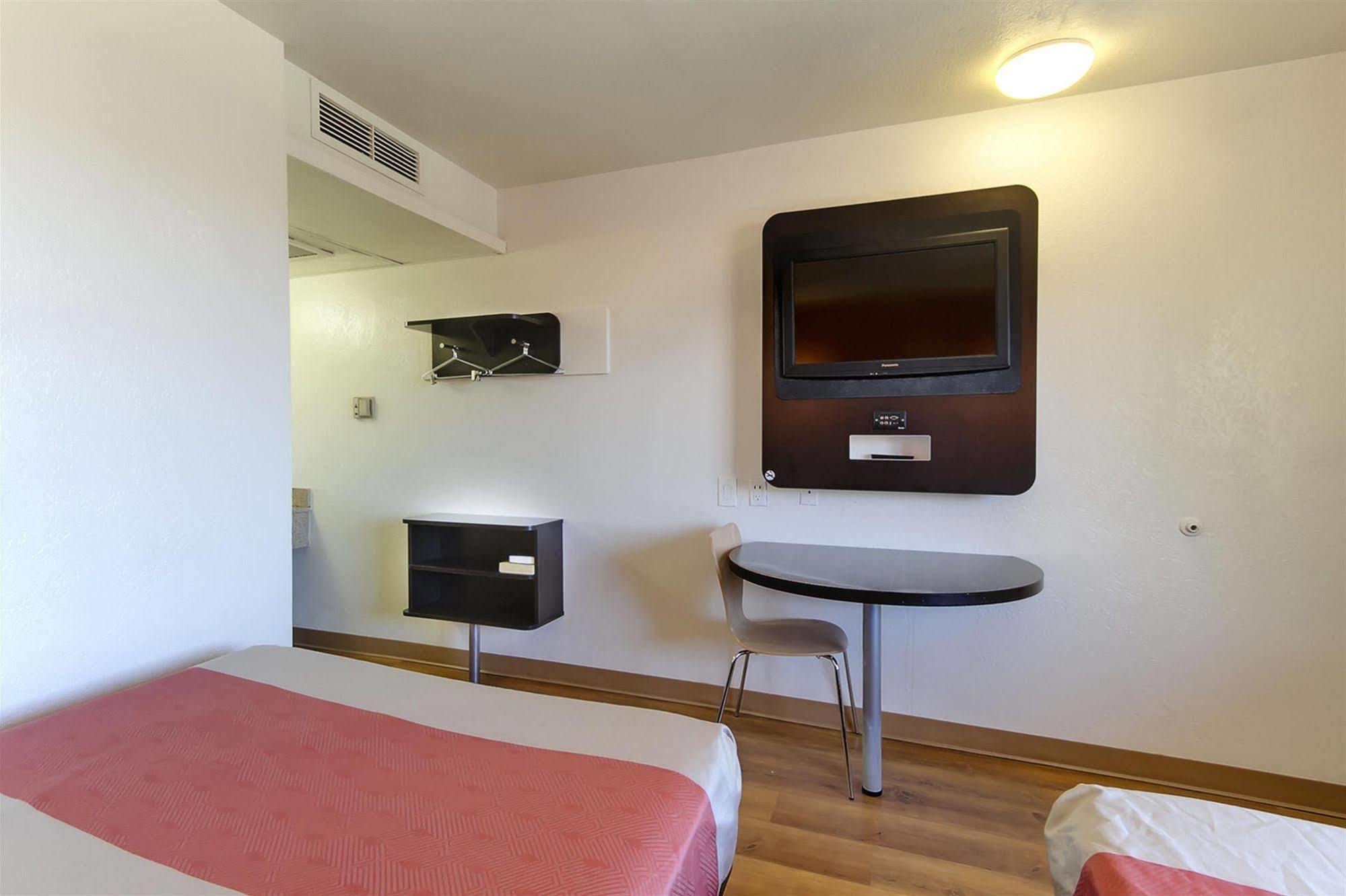 Motel 6-Capitol Heights, Md - Washington Largo Ngoại thất bức ảnh