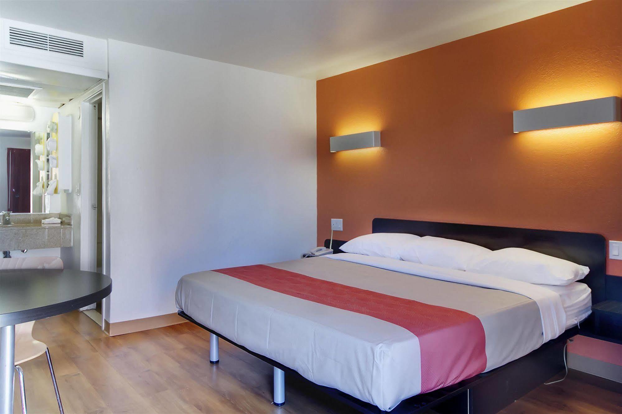 Motel 6-Capitol Heights, Md - Washington Largo Ngoại thất bức ảnh