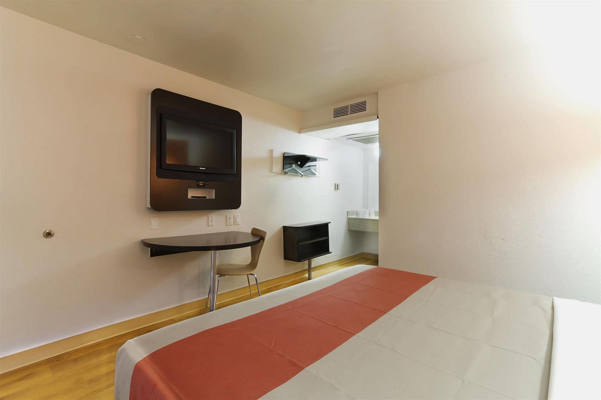 Motel 6-Capitol Heights, Md - Washington Largo Ngoại thất bức ảnh