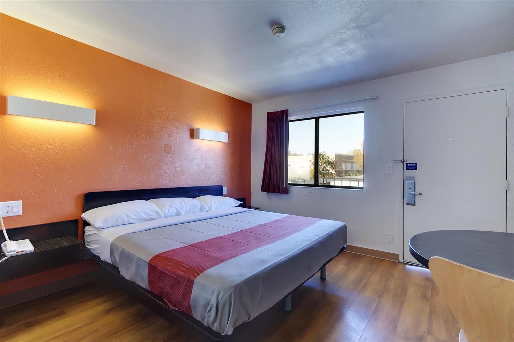 Motel 6-Capitol Heights, Md - Washington Largo Ngoại thất bức ảnh