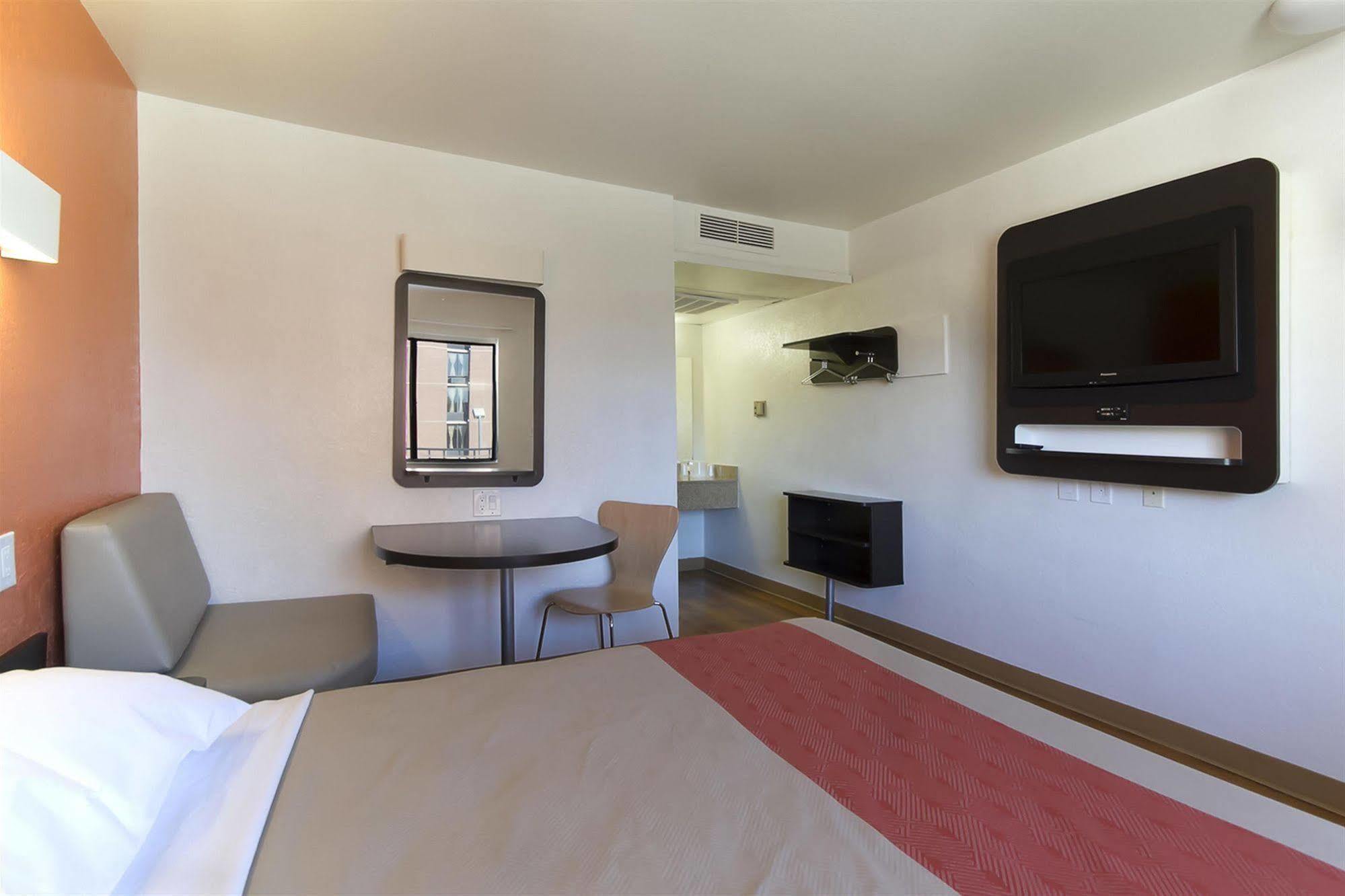 Motel 6-Capitol Heights, Md - Washington Largo Ngoại thất bức ảnh